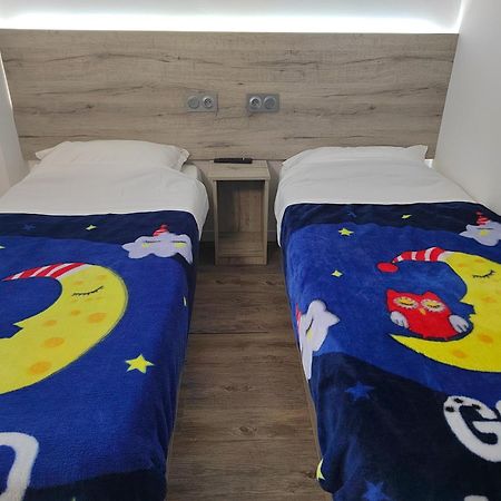 Alpha Hotel Bouafle Bagian luar foto